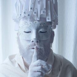 spiritual bypassing (evasión espiritual)